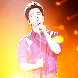 明星藝人經(jīng)紀(jì)公司