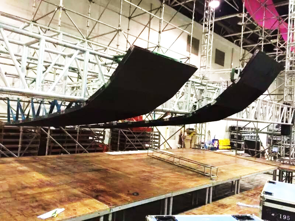 中山慶典活動(dòng)策劃公司提供的壹加壹周年慶年會(huì)頒獎(jiǎng)盛典案例1