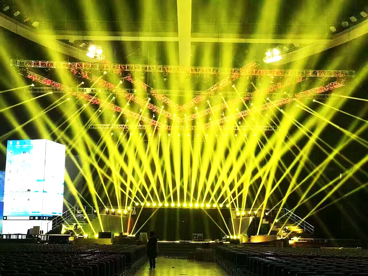 廣州年會策劃公司提供的合富置業(yè)2016年會案例1