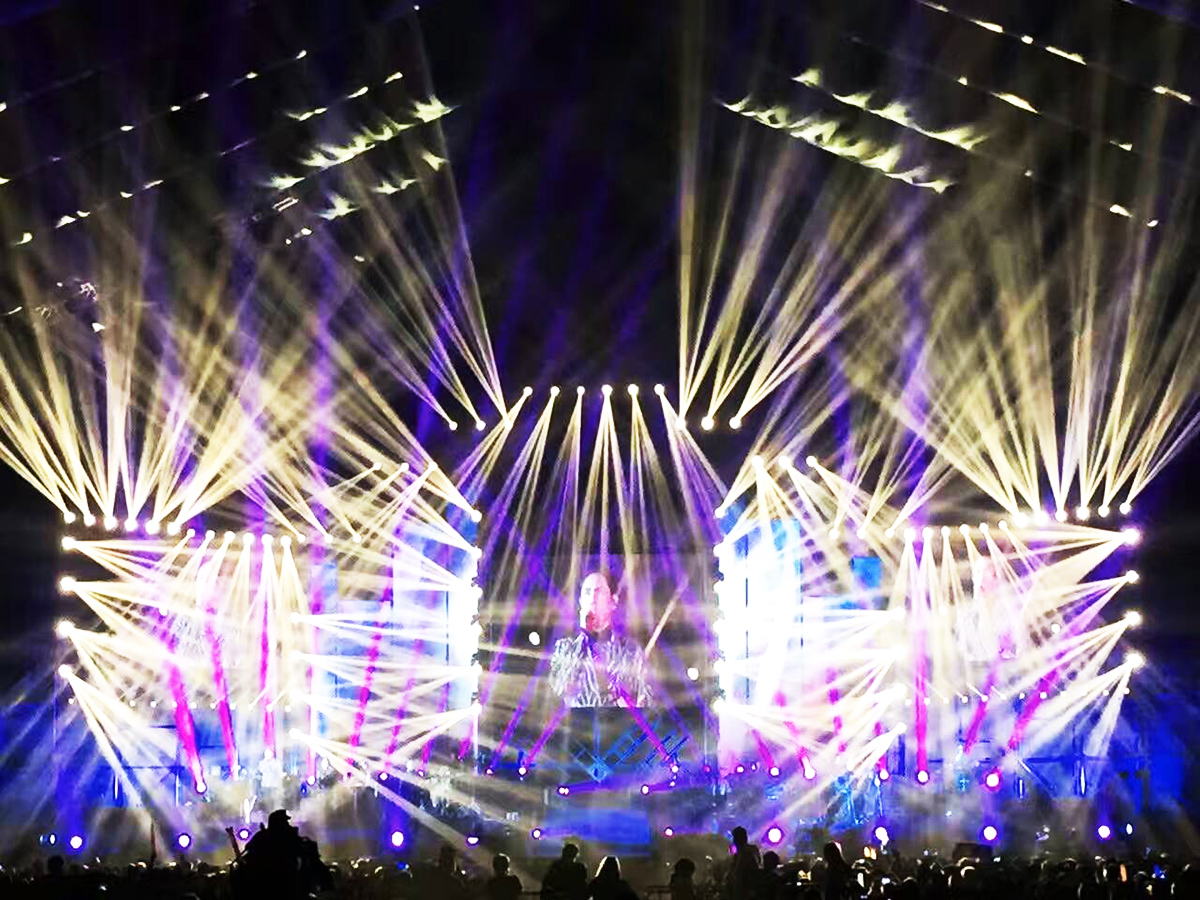 廣州演出策劃公司提供的黃凱芹演唱會2016廣州站演出案例4