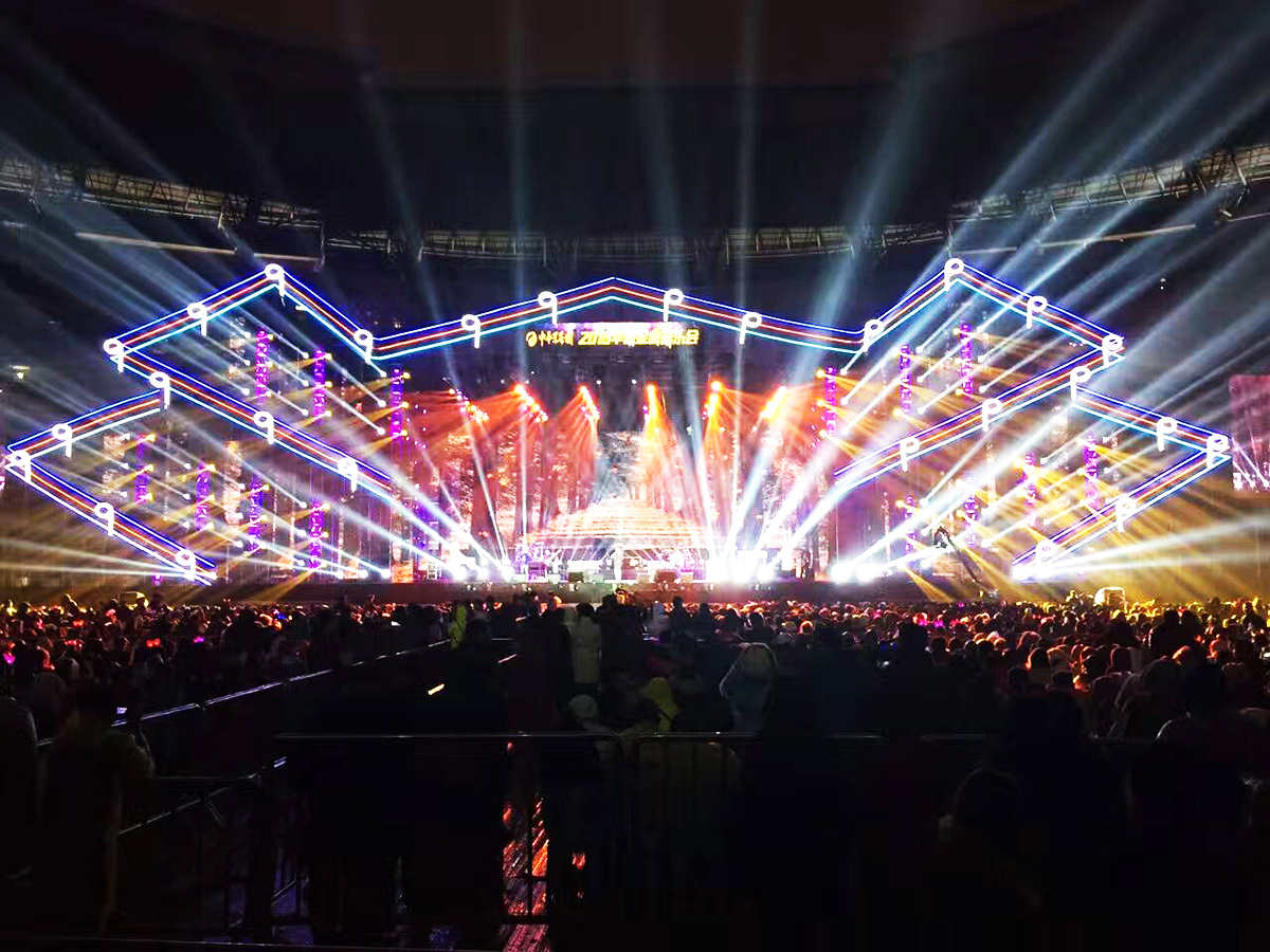 廣州活動公司提供的2016年華語金曲音樂會演出案例6